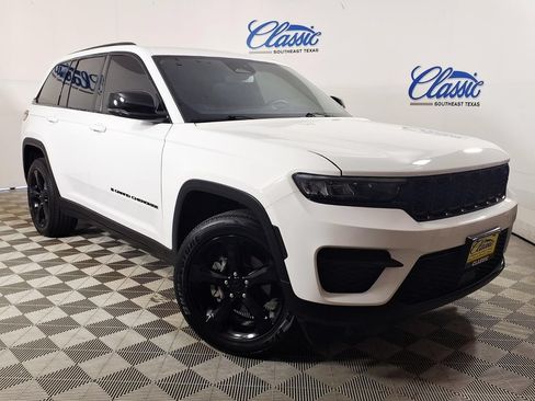 Used 2024 Jeep Grand Cherokee Altitude AWD/4WD image 1