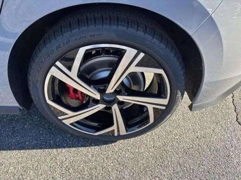 New 2026 Volkswagen GTI SE FWD image 12