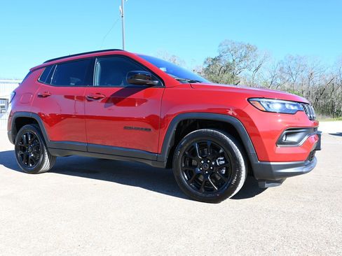 New 2026 Jeep Compass Latitude image 5