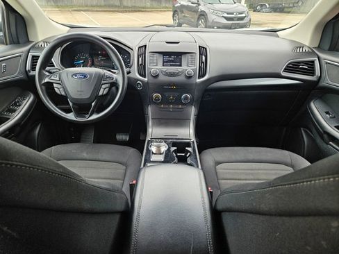 Used 2019 Ford Edge SE image 17