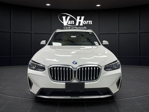 Used 2022 BMW X3 xDrive30i w/ Premium Package 2 (ZPA) AWD/4WD image 2