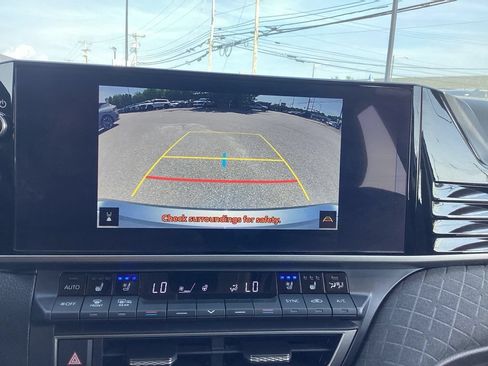 Used 2026 Toyota Camry XLE w/ Premium Package AWD/4WD image 22