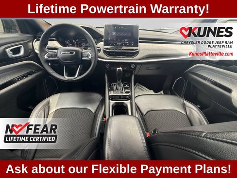 Used 2023 Jeep Compass Latitude AWD/4WD image 24