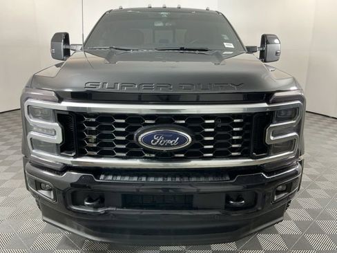 Certified 2025 Ford F450 Platinum w/ FX4 Off-Road Package AWD/4WD image 2
