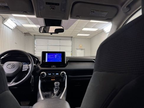 Used 2023 Toyota RAV4 LE image 21