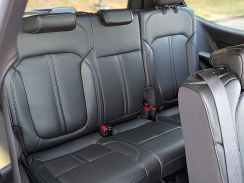 Used 2024 Jeep Wagoneer 4WD w/ Premium Group I image 22