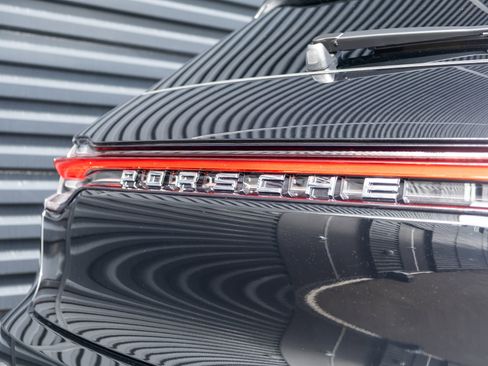 Used 2026 Porsche Macan image 40