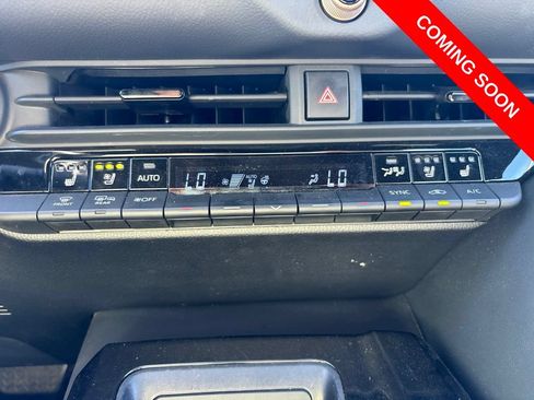 Used 2024 Toyota Crown AWD/4WD image 30