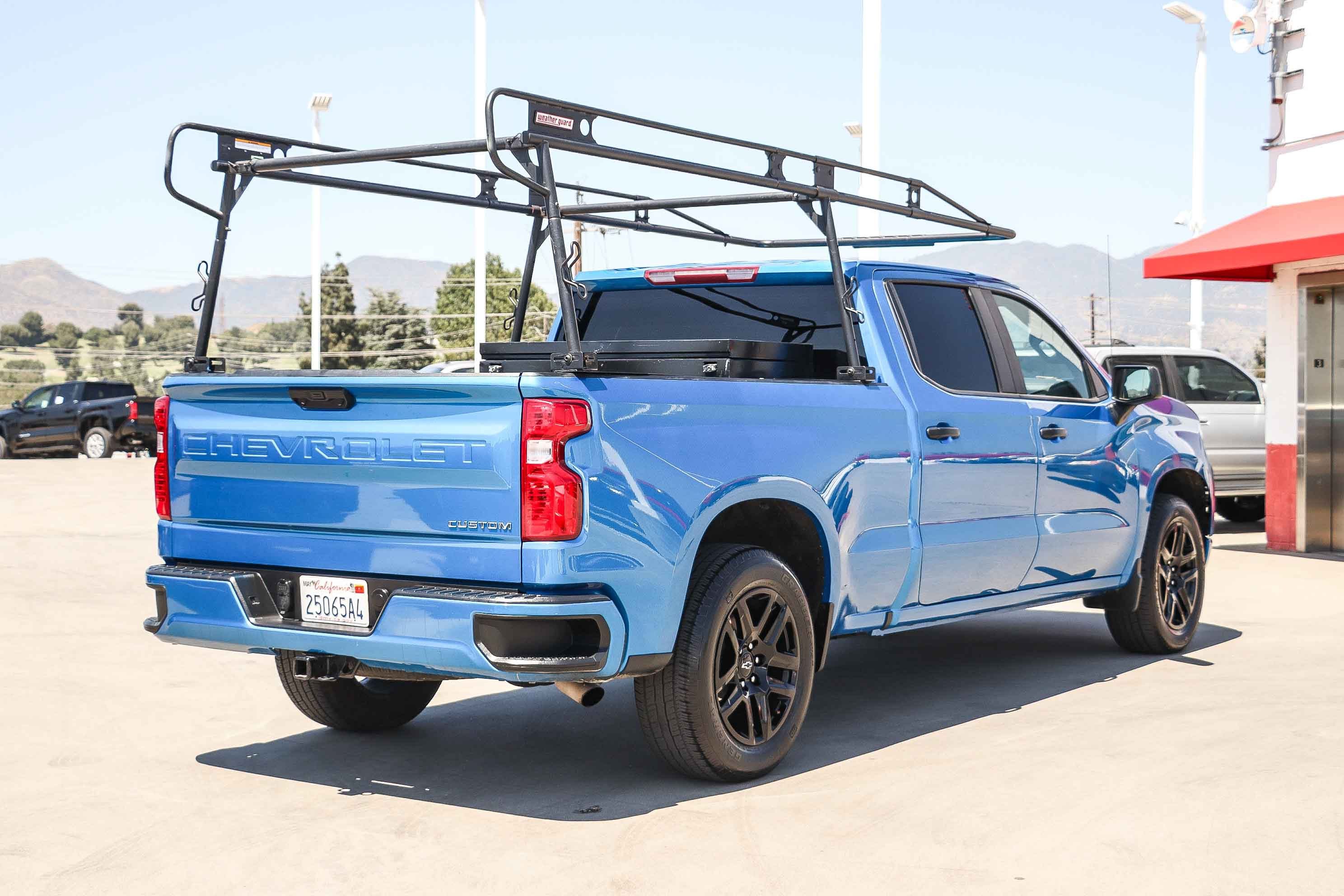 Used 2023 Chevrolet Silverado 1500 Custom AWD/4WD image 7