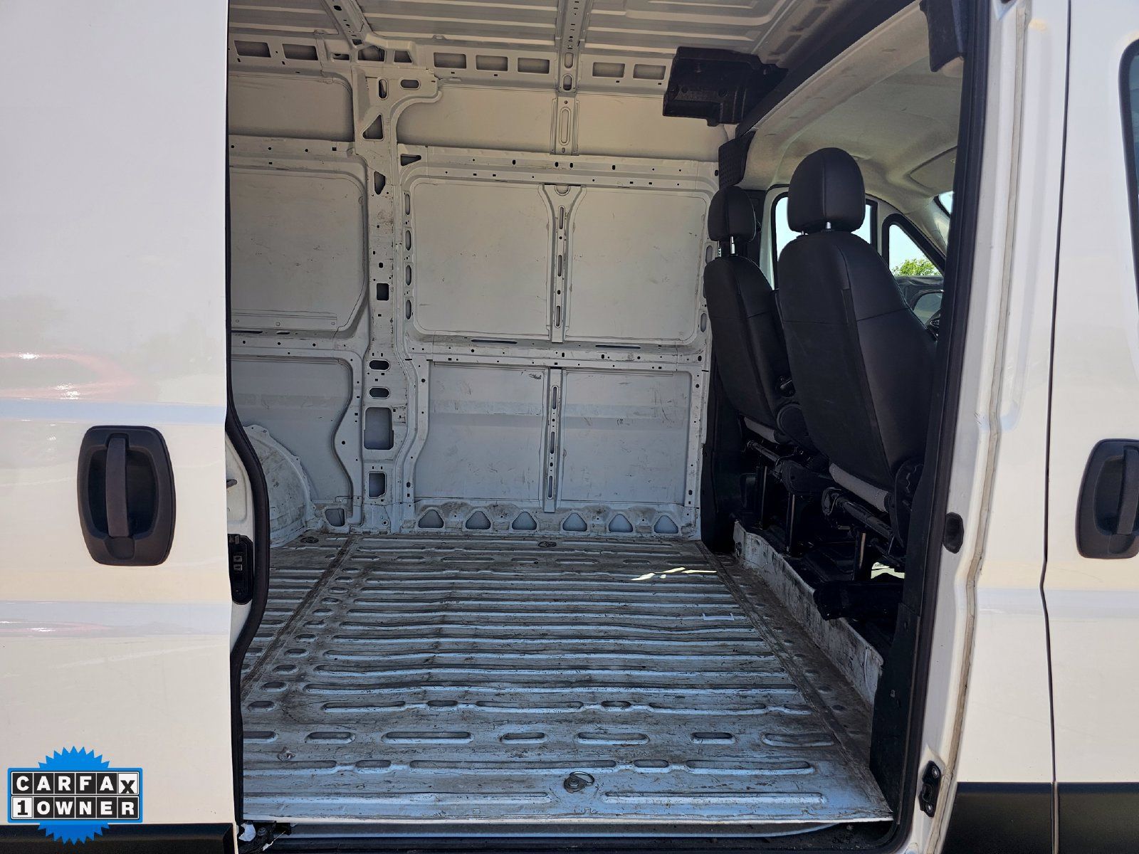 Used 2025 RAM ProMaster 2500 w/ Convenience Group FWD image 25