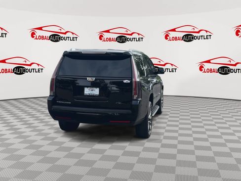 Used 2019 Cadillac Escalade Luxury w/ Escalade Sport Edition AWD/4WD image 8