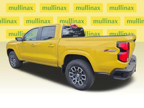 Used 2023 Chevrolet Colorado Z71 w/ Z71 Convenience Package 2 AWD/4WD image 6