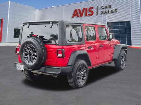 Used 2025 Jeep Wrangler Unlimited Sport AWD/4WD image 6