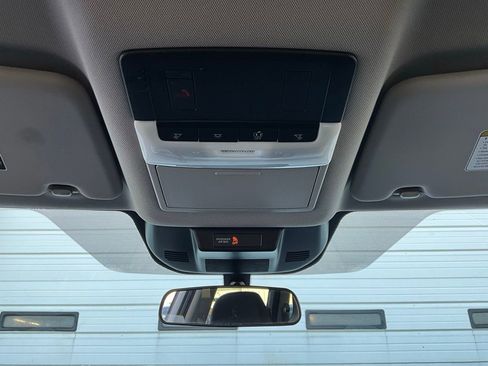 Used 2025 Nissan Rogue SV image 16