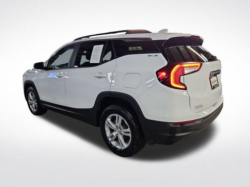 Used 2023 GMC Terrain SLE w/ Driver Convenience Package AWD/4WD image 3