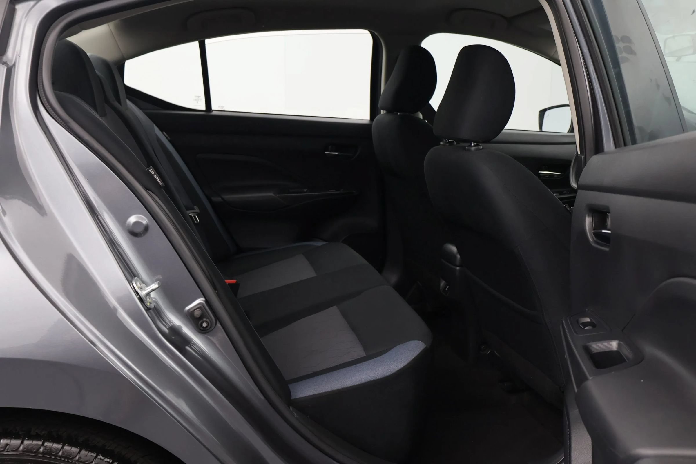 Used 2023 Nissan Versa SV FWD image 17