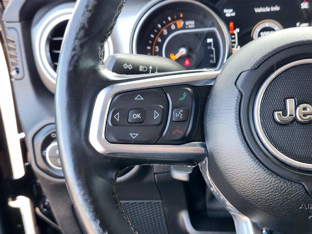 Used 2020 Jeep Gladiator Overland w/ Cold Weather Group AWD/4WD image 27