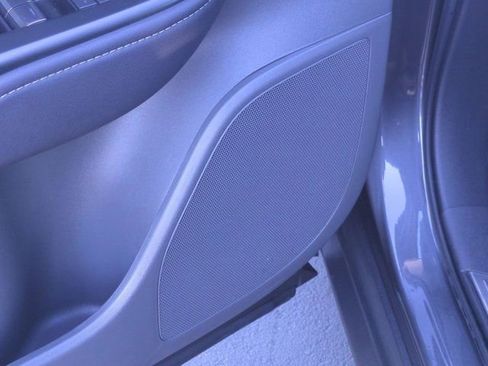 Used 2023 Lexus RZ 450e Premium image 17