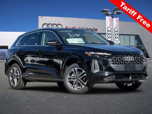 New 2026 Audi Q5 Premium image 1