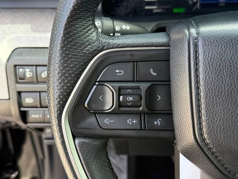 Used 2025 Toyota Tacoma 4x4 Double Cab Hybrid image 16