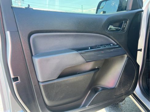 Used 2020 Chevrolet Colorado Z71 AWD/4WD image 15