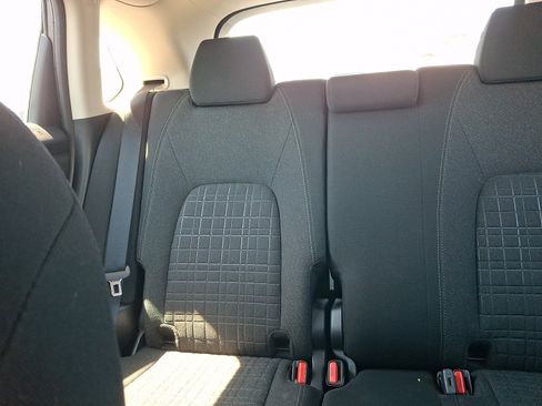 Used 2023 Honda HR-V LX image 14