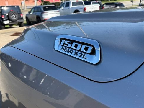 Used 2019 RAM 1500 Big Horn AWD/4WD image 11