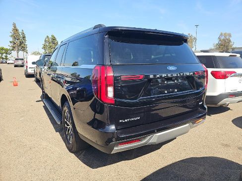 Used 2025 Ford Expedition Max Platinum AWD/4WD image 6