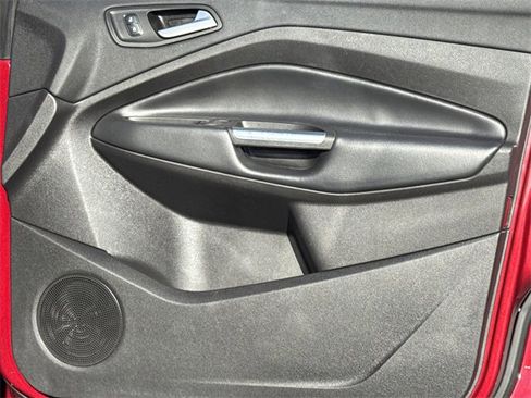 Used 2019 Ford Escape SEL image 14