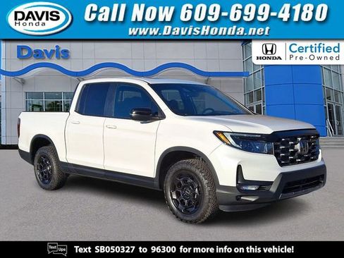Used 2025 Honda Ridgeline TrailSport+ image 1