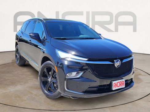 Used 2023 Buick Enclave Essence w/ Sport Touring Edition image 4