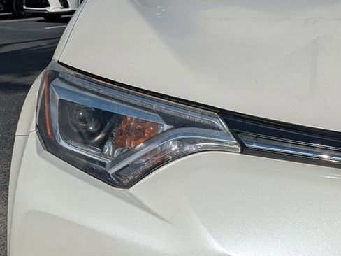 Used 2017 Toyota RAV4 Platinum FWD image 11