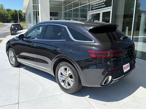 Used 2023 Genesis GV70 2.5T AWD/4WD image 4