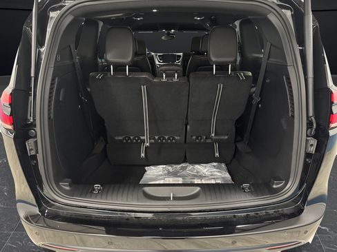 New 2026 Chrysler Pacifica Select AWD/4WD image 15