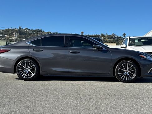 Used 2024 Lexus ES 350 w/ Premium Package FWD image 8
