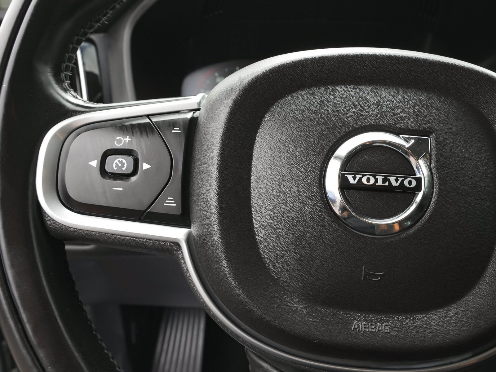 Used 2018 Volvo XC60 T5 Momentum w/ Convenience Package AWD/4WD image 20