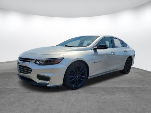 Used 2018 Chevrolet Malibu LT w/ Redline Edition image 20