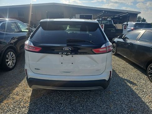 Used 2024 Ford Edge SEL AWD/4WD image 9