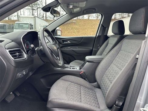 Used 2023 Chevrolet Equinox LT image 20