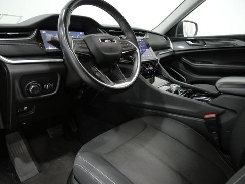 Used 2022 Jeep Grand Cherokee L Laredo w/ Luxury Tech Group I AWD/4WD image 12