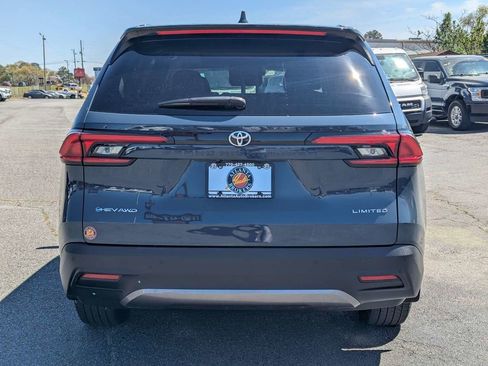 Used 2024 Toyota Grand Highlander Limited image 6