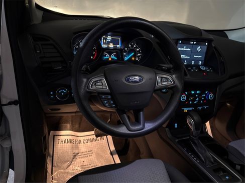 Used 2019 Ford Escape SE image 20