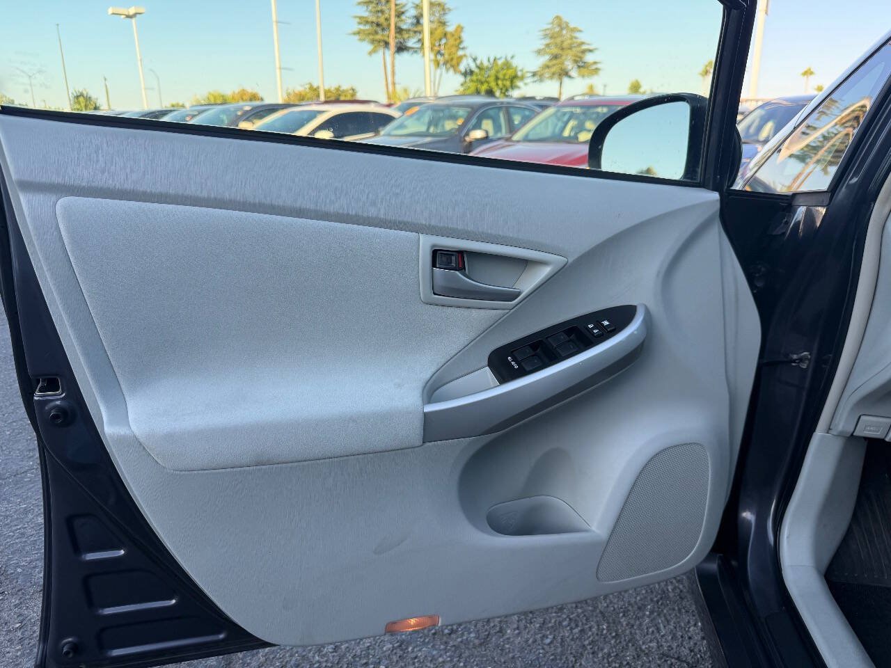 Used 2013 Toyota Prius Two FWD image 9