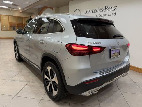 Certified 2025 Mercedes-Benz GLA 250 image 3