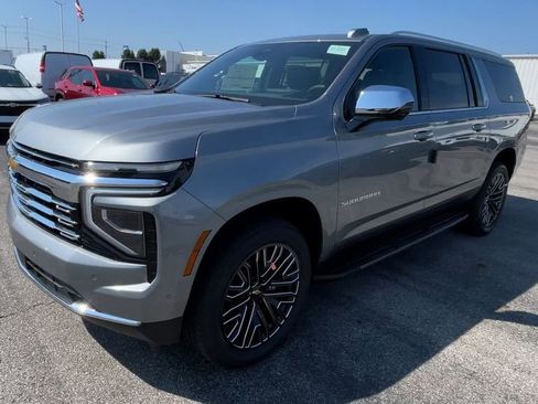 New 2025 Chevrolet Suburban Premier AWD/4WD image 6