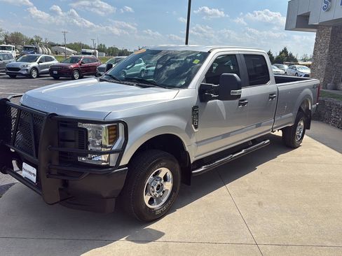 Used 2019 Ford F250 XL w/ Power Equipment Group AWD/4WD image 3