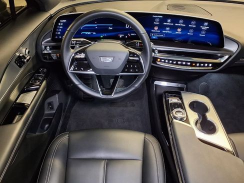 Certified 2024 Cadillac Lyriq Tech RWD image 25