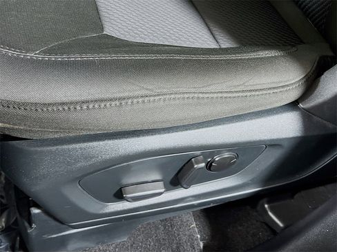 Used 2022 Ford Explorer XLT image 18