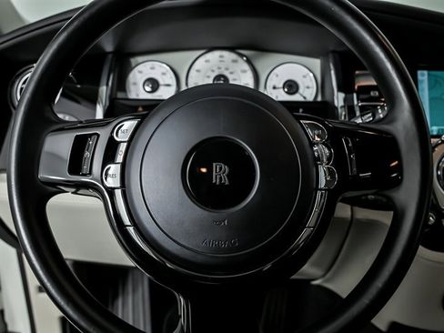 Used 2016 Rolls-Royce Ghost RWD image 29