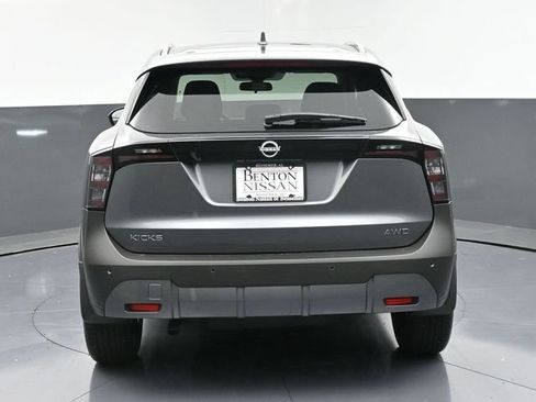 New 2025 Nissan Kicks SV w/ SV Premium Package AWD/4WD image 39